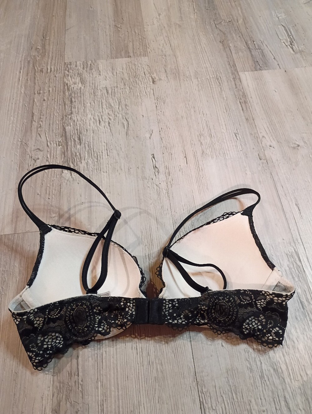 Victoria Secret - Picture 4 of 4